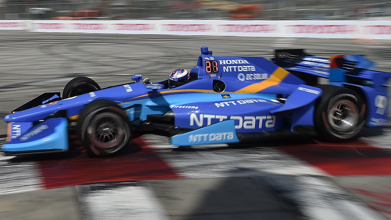 Is indycar fuel leaded?